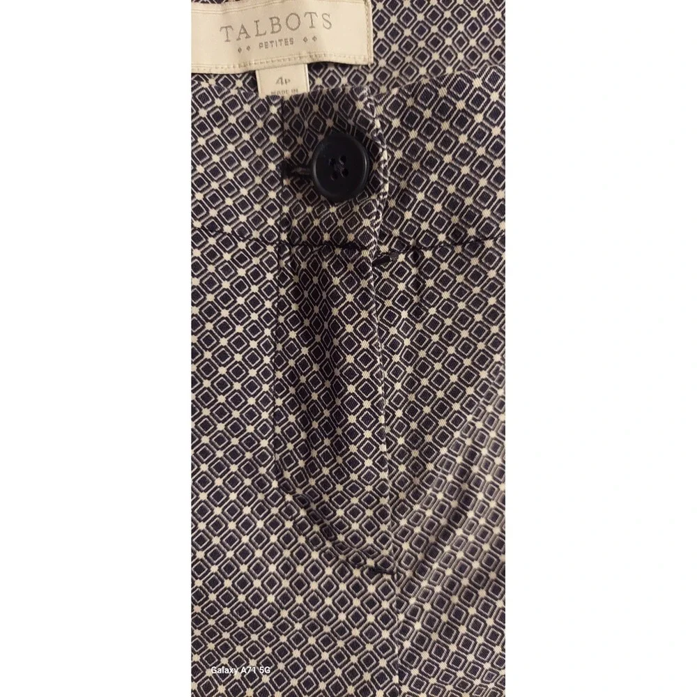 Talbots Women's  Shorts Petites Sz 4P Navy w/White Geometric  Pockets Preppy Y2K